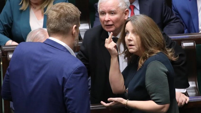 Posłanka Lichocka i jej gest pogardy